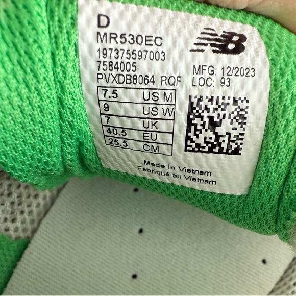 New Balance 530 US M 7.5/ W 9 Sneakers in Green and Gray - Picture 7 of 7